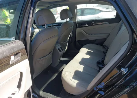 2017 Hyundai Sonata Limited z USA, uszkodzony, nr VIN 5NPE34AF3HH570712